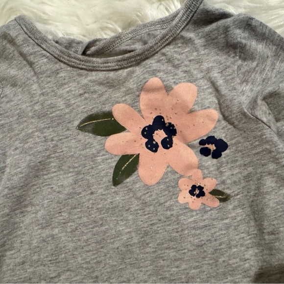 Carter’s Baby Girl Floral Matching Set size 18 months - Picture 3 of 9